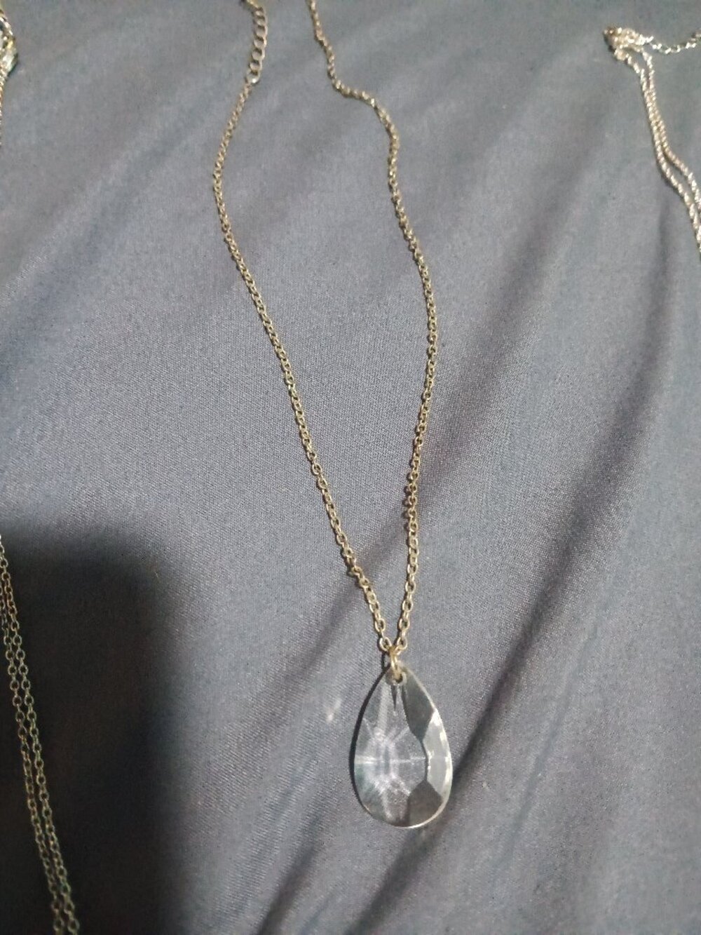 Clear crystal necklace